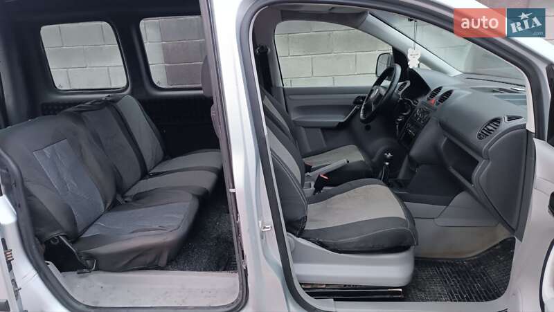 Минивэн Volkswagen Caddy 2006 в Сарнах