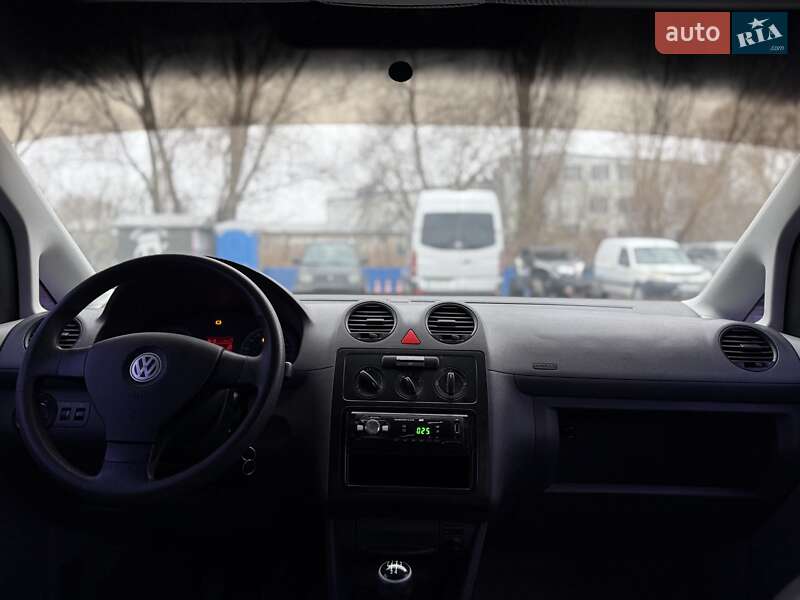 Минивэн Volkswagen Caddy 2006 в Киеве