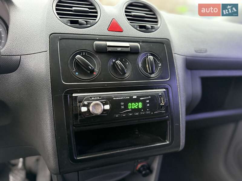 Минивэн Volkswagen Caddy 2006 в Киеве