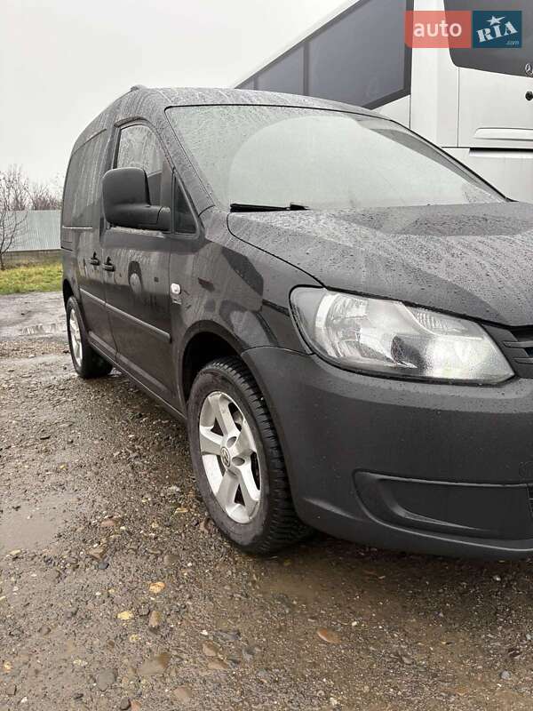Мінівен Volkswagen Caddy 2013 в Виноградові