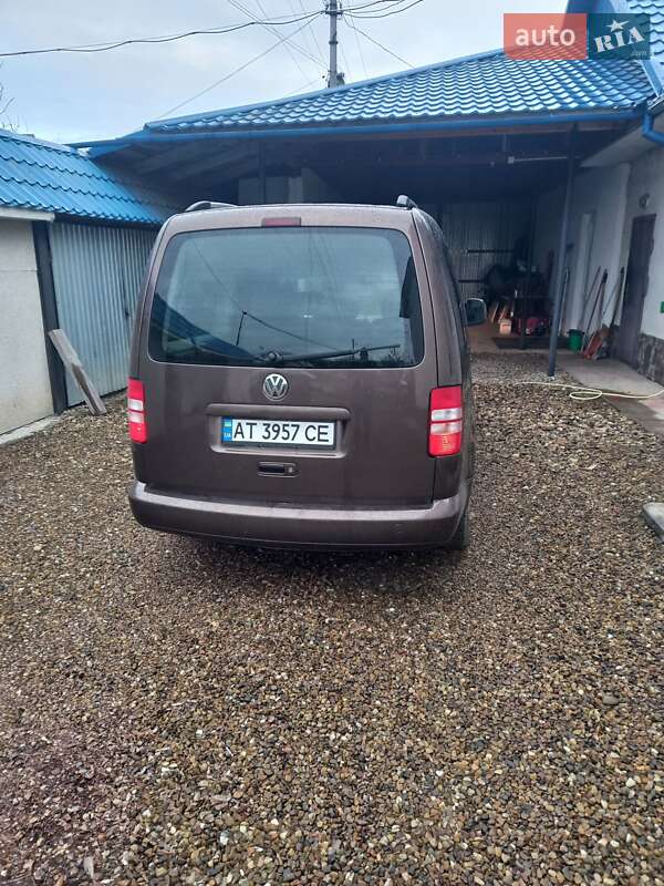 Минивэн Volkswagen Caddy 2011 в Вижнице