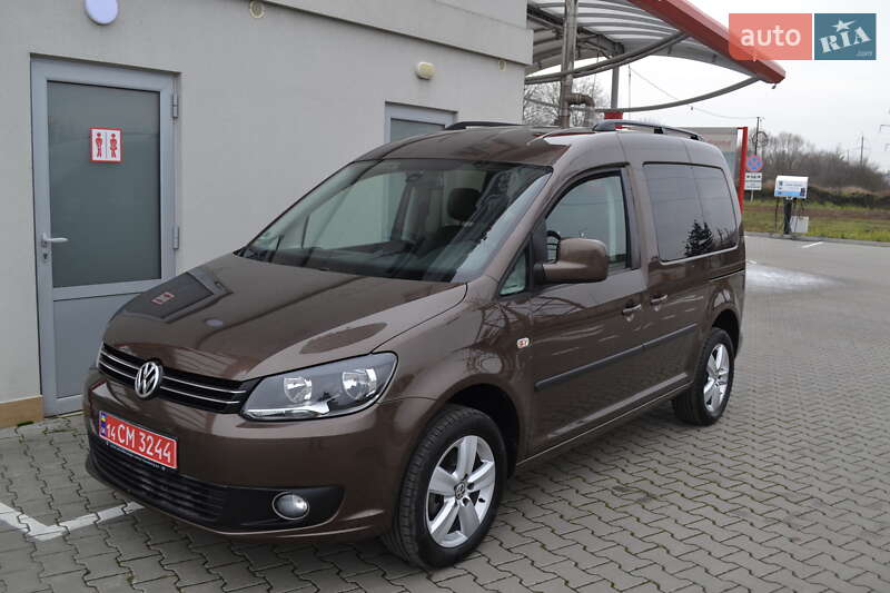 Минивэн Volkswagen Caddy 2011 в Виннице