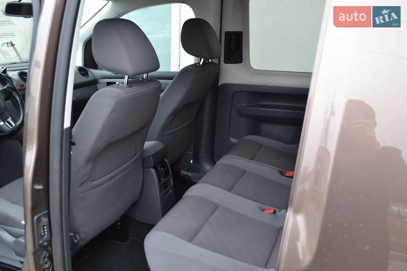 Минивэн Volkswagen Caddy 2011 в Виннице