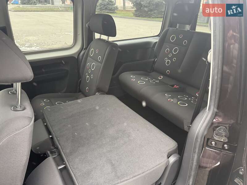 Минивэн Volkswagen Caddy 2011 в Лубнах
