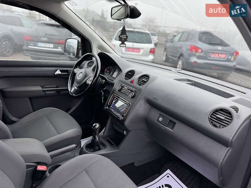 Минивэн Volkswagen Caddy 2013 в Сарнах