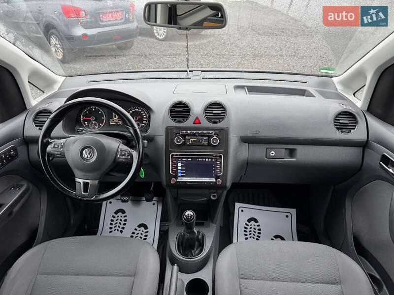 Минивэн Volkswagen Caddy 2013 в Сарнах