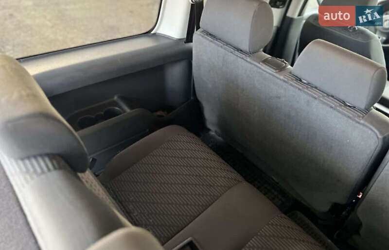 Мінівен Volkswagen Caddy 2012 в Виноградові