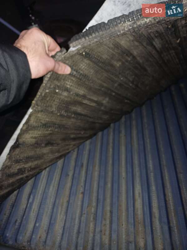 Вантажний фургон Volkswagen Caddy 2009 в Полтаві