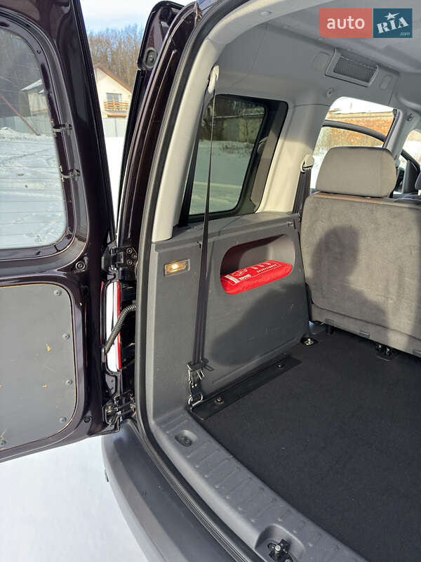 Минивэн Volkswagen Caddy 2012 в Бучаче