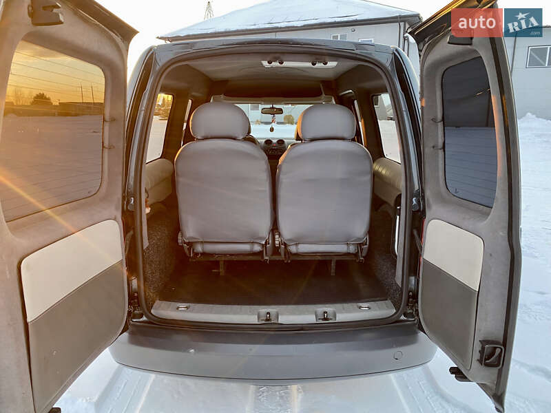 Минивэн Volkswagen Caddy 2008 в Киеве