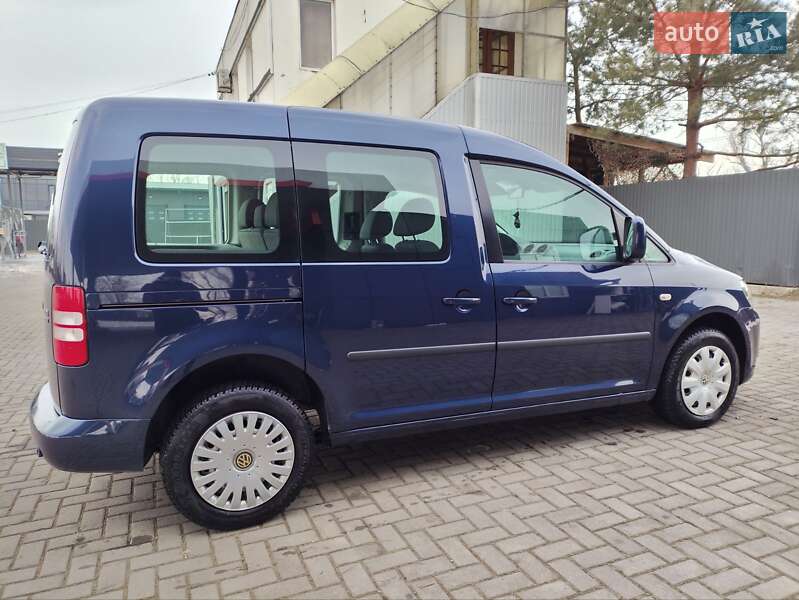 Мінівен Volkswagen Caddy 2012 в Чернівцях