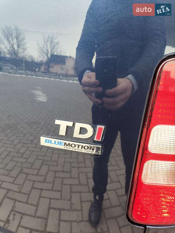 Мінівен Volkswagen Caddy 2012 в Чернівцях