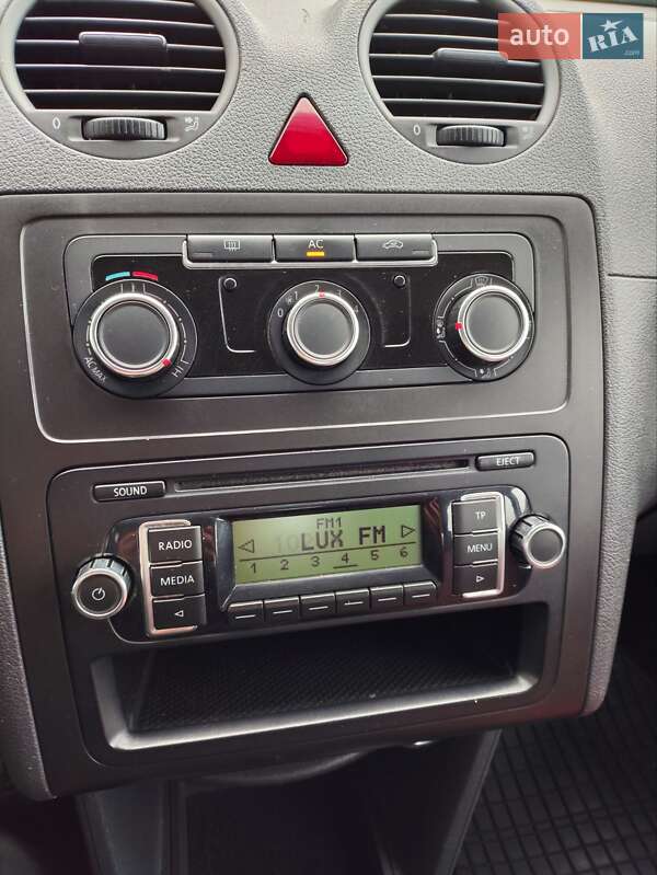 Мінівен Volkswagen Caddy 2012 в Чернівцях