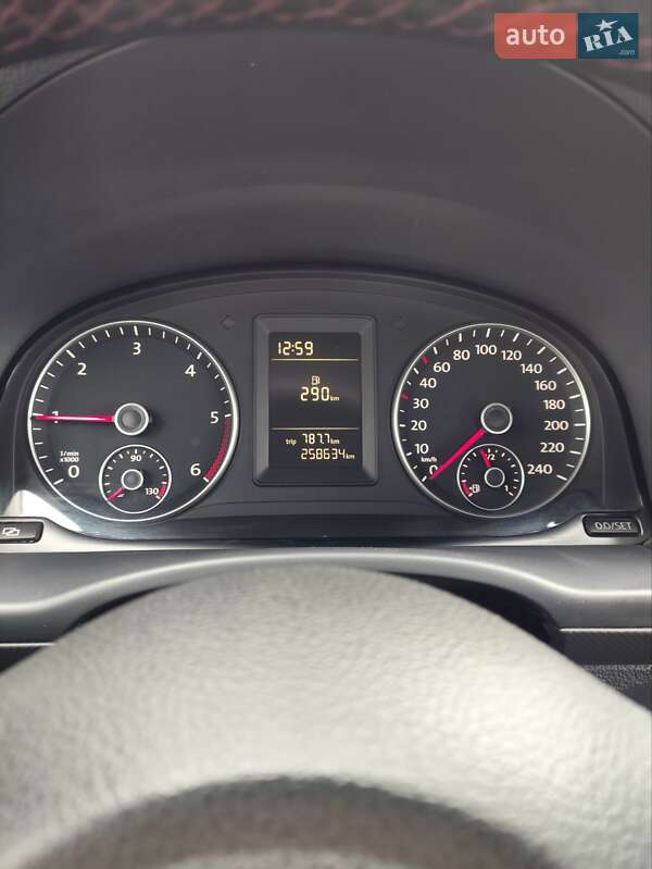 Мінівен Volkswagen Caddy 2012 в Чернівцях