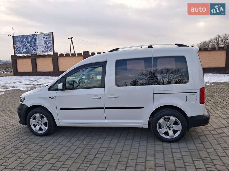 Мінівен Volkswagen Caddy 2016 в Чернівцях