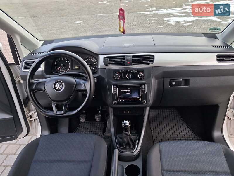 Мінівен Volkswagen Caddy 2016 в Чернівцях