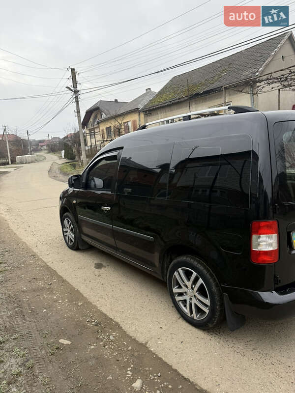 Минивэн Volkswagen Caddy 2004 в Виноградове