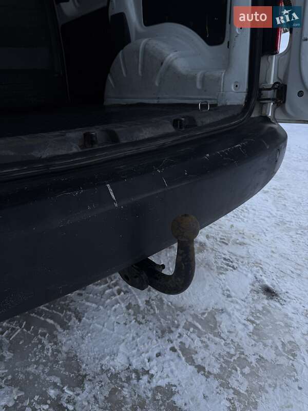 Грузовой фургон Volkswagen Caddy 2011 в Сумах