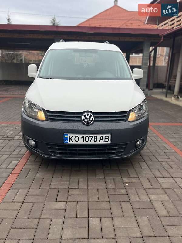 Volkswagen Caddy 2011
