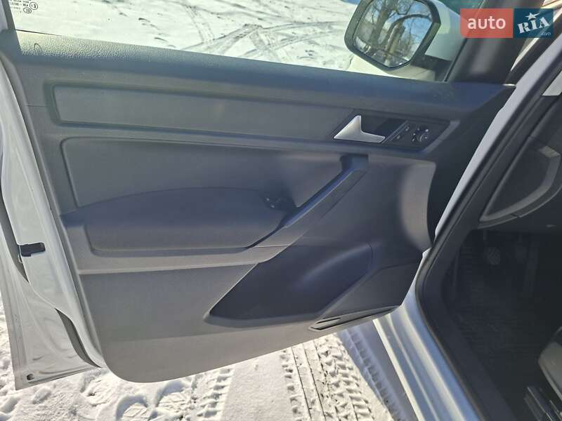 Минивэн Volkswagen Caddy 2015 в Луцке