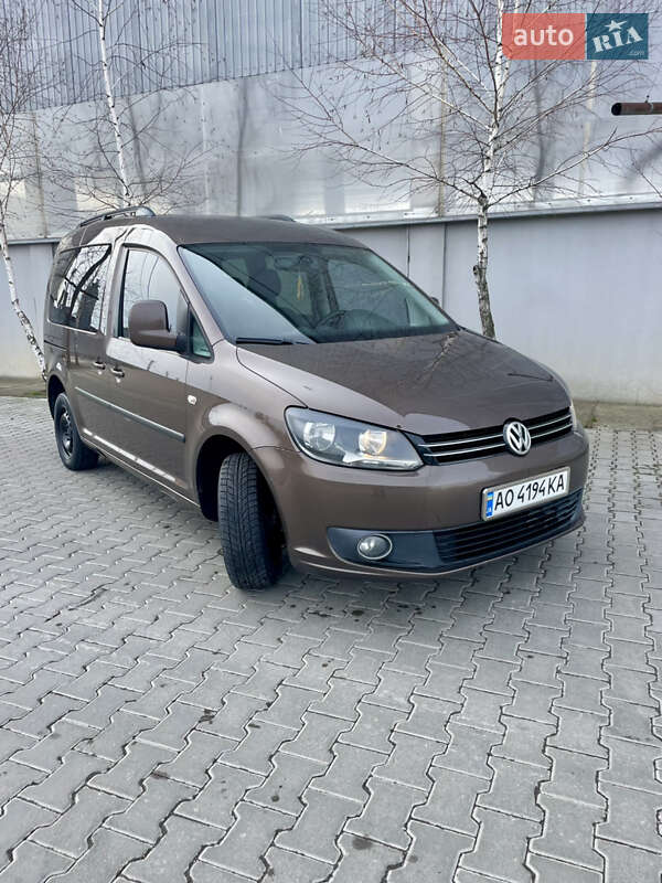 Volkswagen Caddy 2011