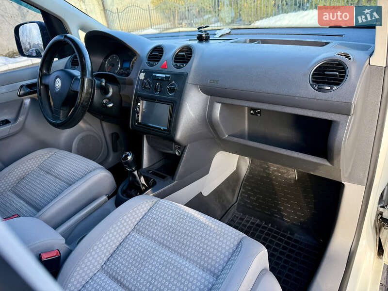 Минивэн Volkswagen Caddy 2008 в Кропивницком фото 15 Минивэн Volkswagen Caddy 2008 в Кропивницком