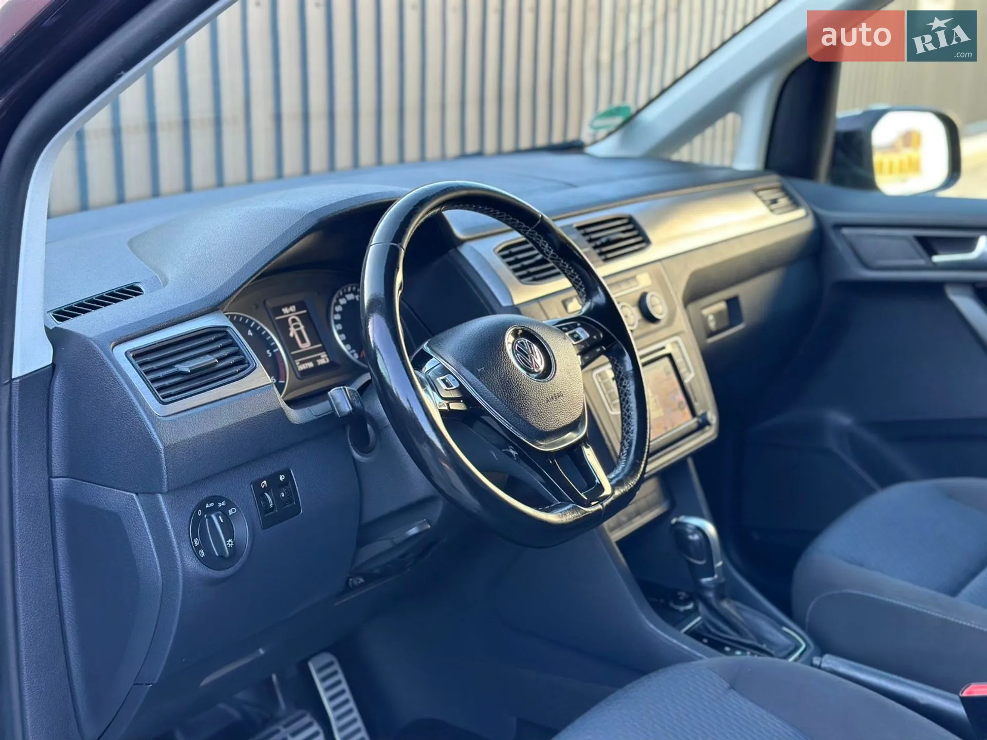 2017 Volkswagen Caddy - мініатюра 37