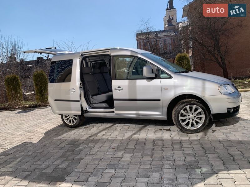 Минивэн Volkswagen Caddy 2009 в Кременце