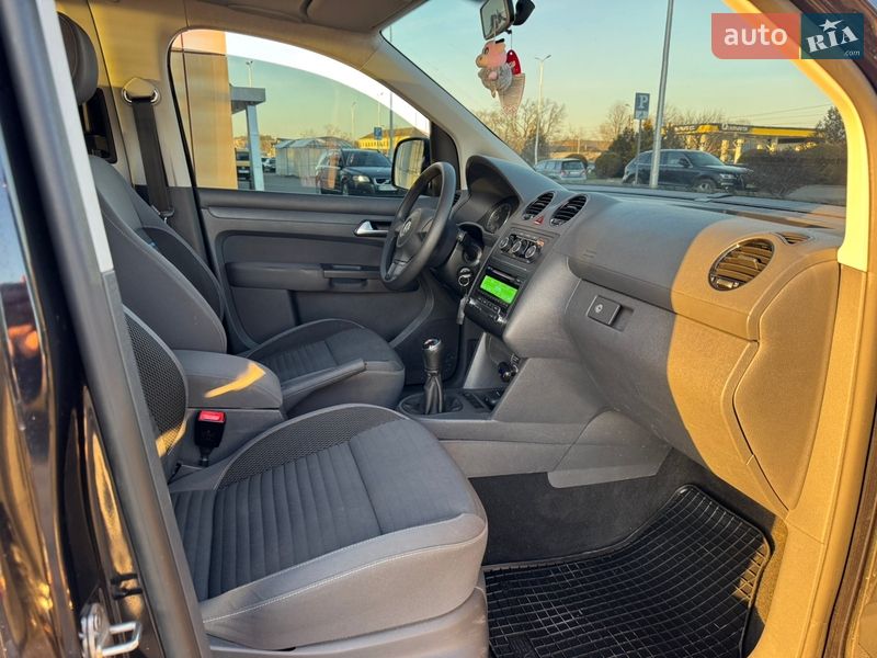 Минивэн Volkswagen Caddy 2014 в Виноградове