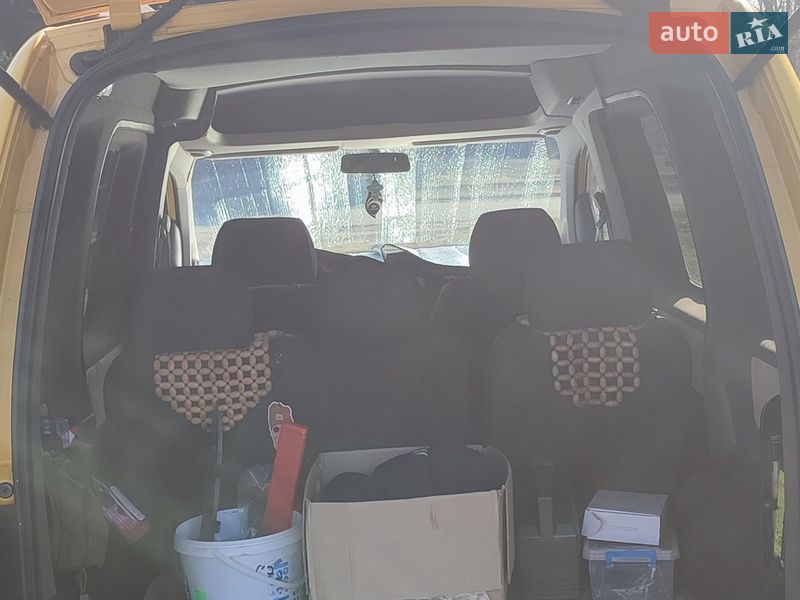 Минивэн Volkswagen Caddy 2006 в Кременчуге