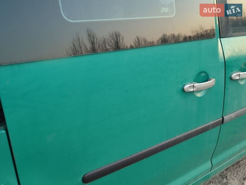 Минивэн Volkswagen Caddy 2005 в Киеве