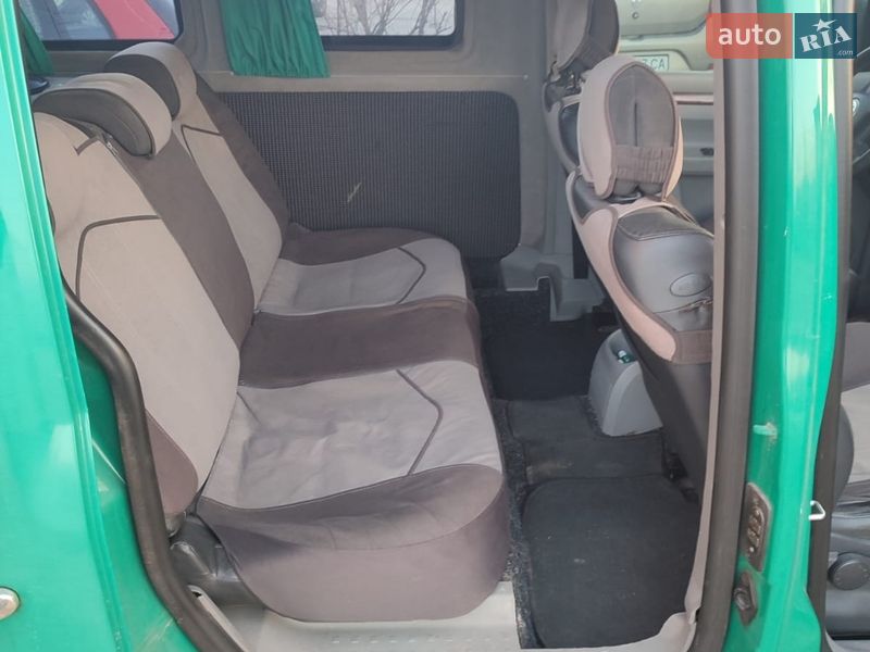 Минивэн Volkswagen Caddy 2005 в Киеве