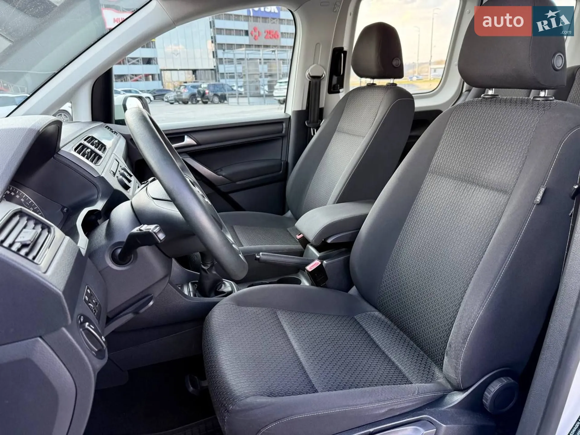 2018 Volkswagen Caddy - мініатюра 28