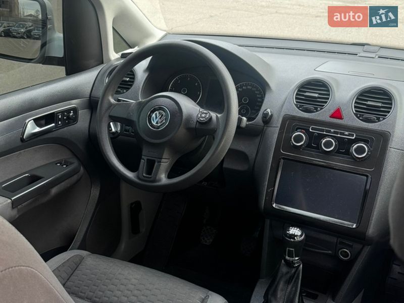 Минивэн Volkswagen Caddy 2011 в Каменке