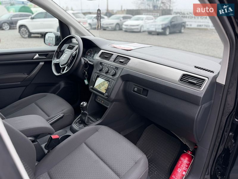 Минивэн Volkswagen Caddy 2017 в Сарнах