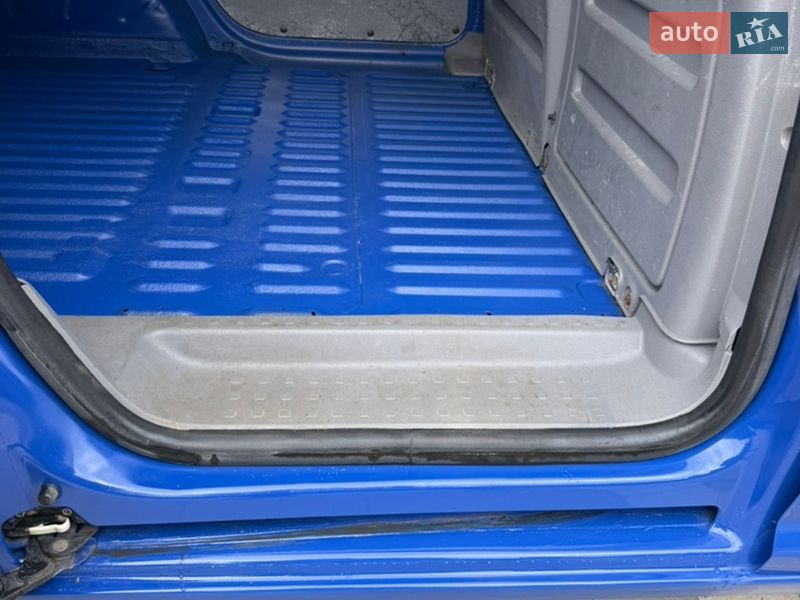 Вантажний фургон Volkswagen Caddy 2008 в Кам'янець-Подільському