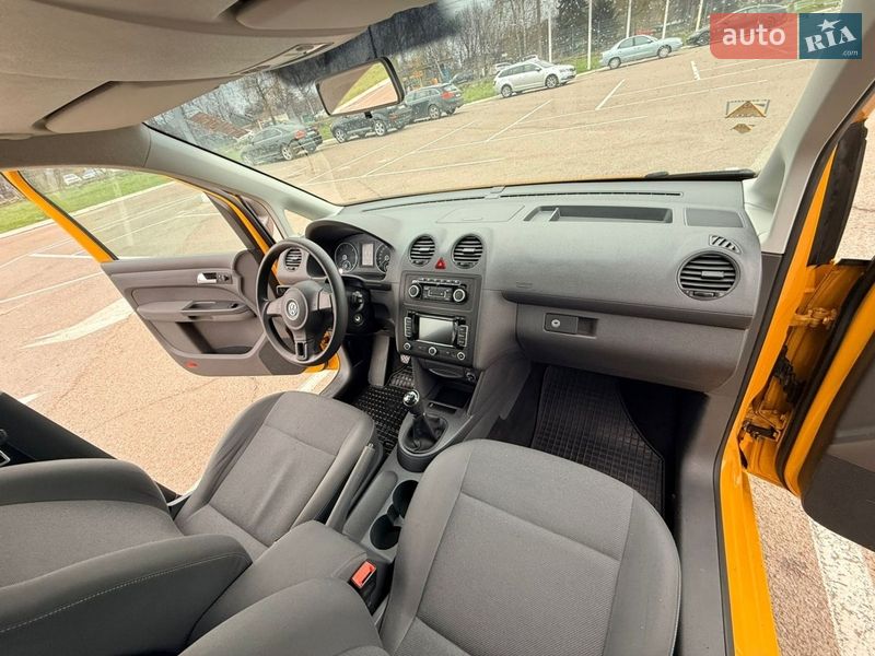 Мінівен Volkswagen Caddy 2014 в Житомирі