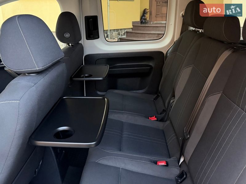 Минивэн Volkswagen Caddy 2017 в Львове фото 89 Минивэн Volkswagen Caddy 2017 в Львове