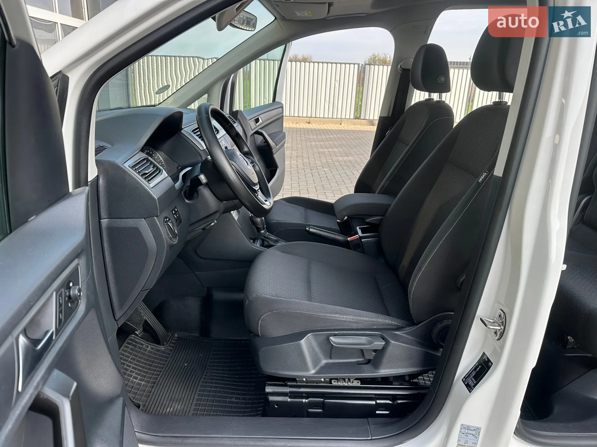 2019 Volkswagen Caddy - мініатюра 29