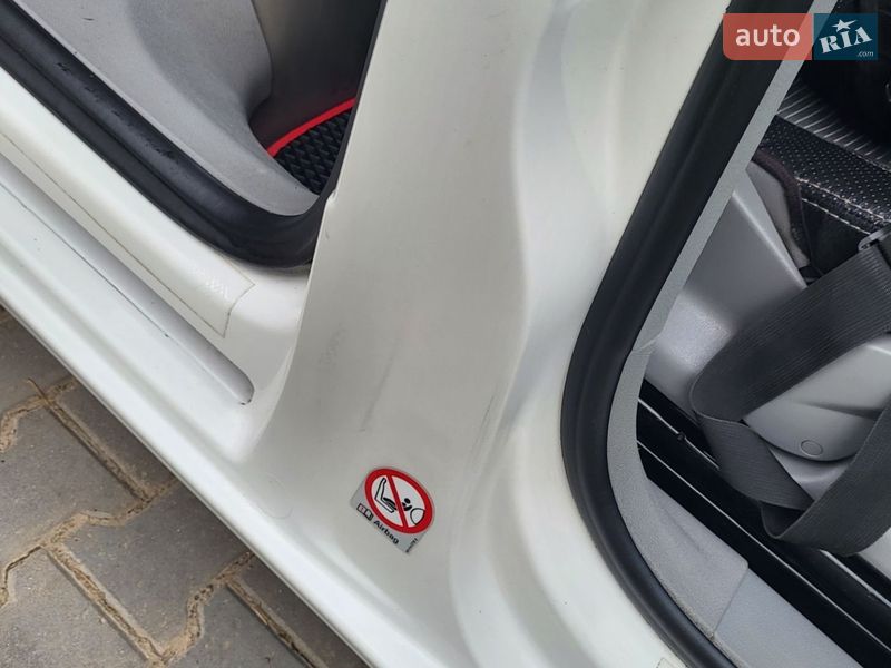 Минивэн Volkswagen Caddy 2006 в Хмельницком