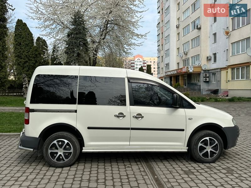 Минивэн Volkswagen Caddy 2004 в Каменец-Подольском