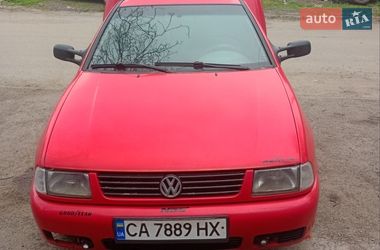 Грузовой фургон Volkswagen Caddy 2003 в Кривом Роге