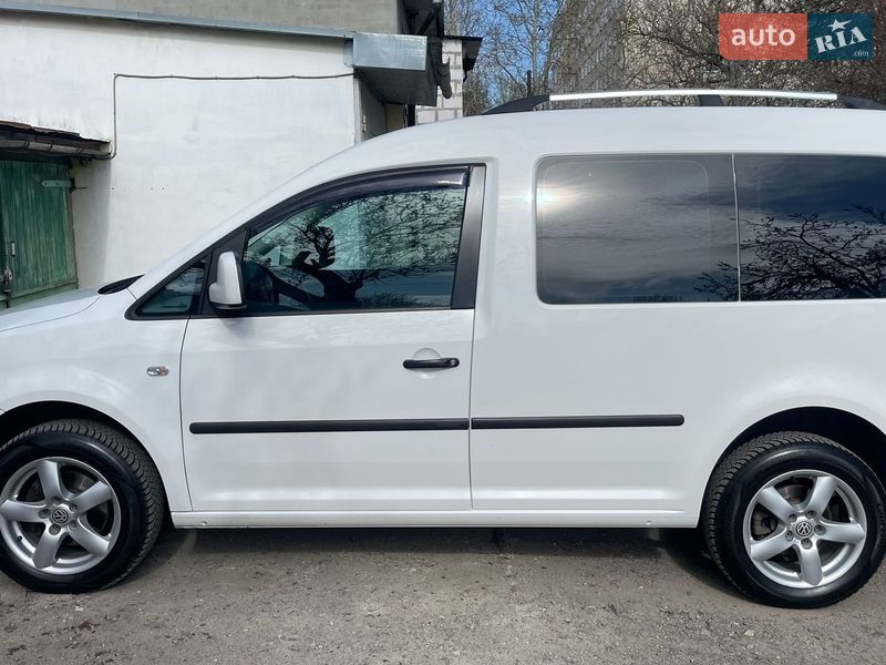 Volkswagen Caddy 2011
