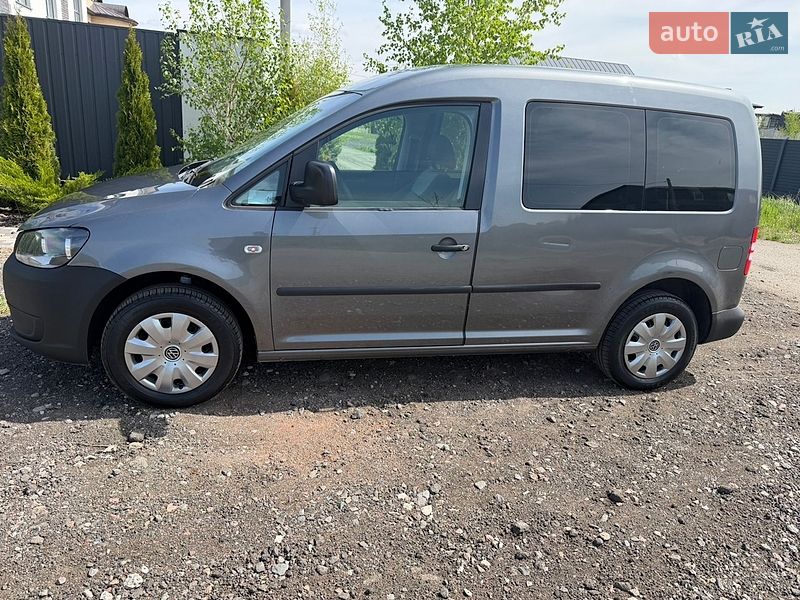 Минивэн Volkswagen Caddy 2010 в Киеве