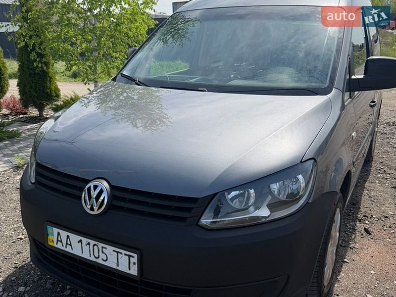 Минивэн Volkswagen Caddy 2010 в Киеве