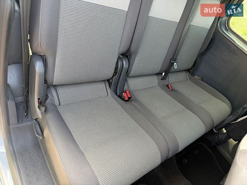 Минивэн Volkswagen Caddy 2010 в Киеве