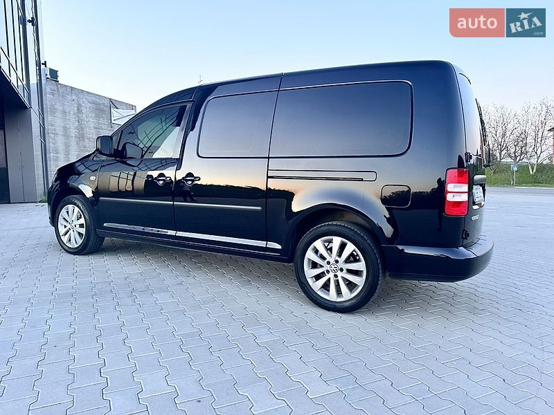 Минивэн Volkswagen Caddy 2014 в Черновцах