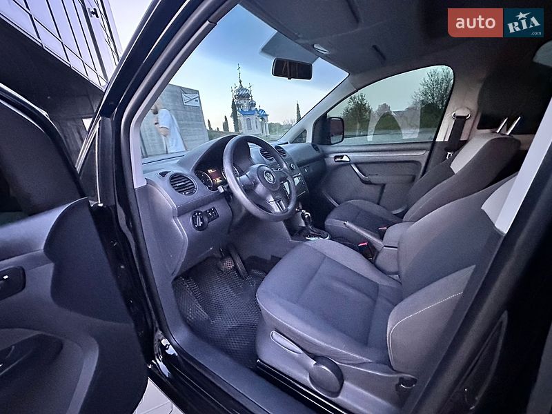 Минивэн Volkswagen Caddy 2014 в Черновцах