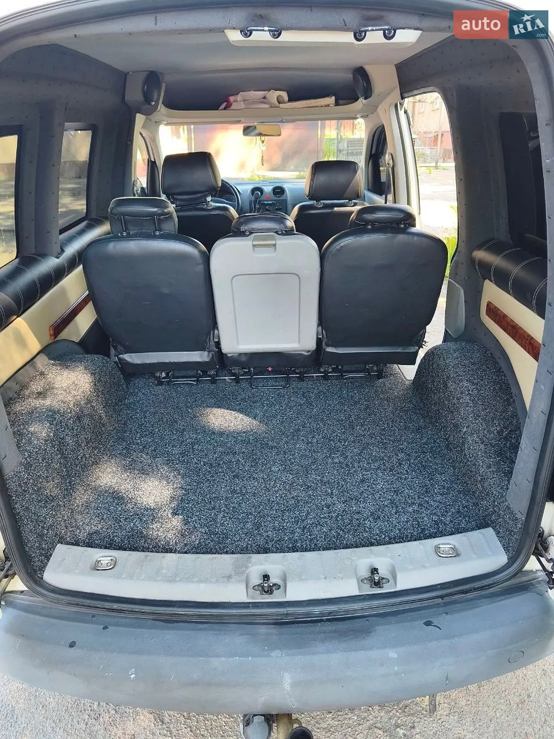 2010 Volkswagen Caddy - мініатюра 21