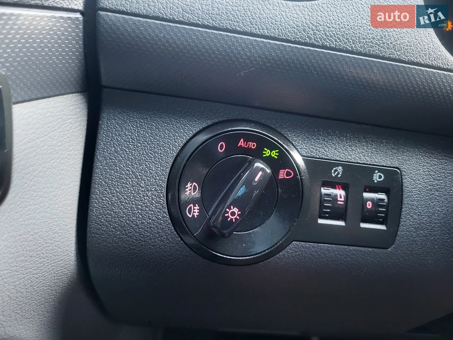 2010 Volkswagen Caddy - мініатюра 54